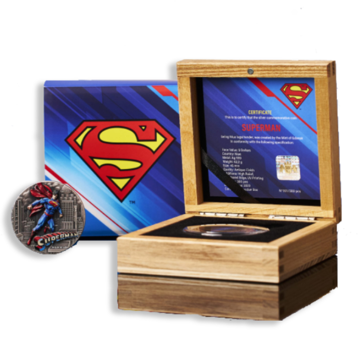 Niue: DC Comics - Superman kolorowany 2 uncje Srebra 2023 High Relief Antiqued Coin